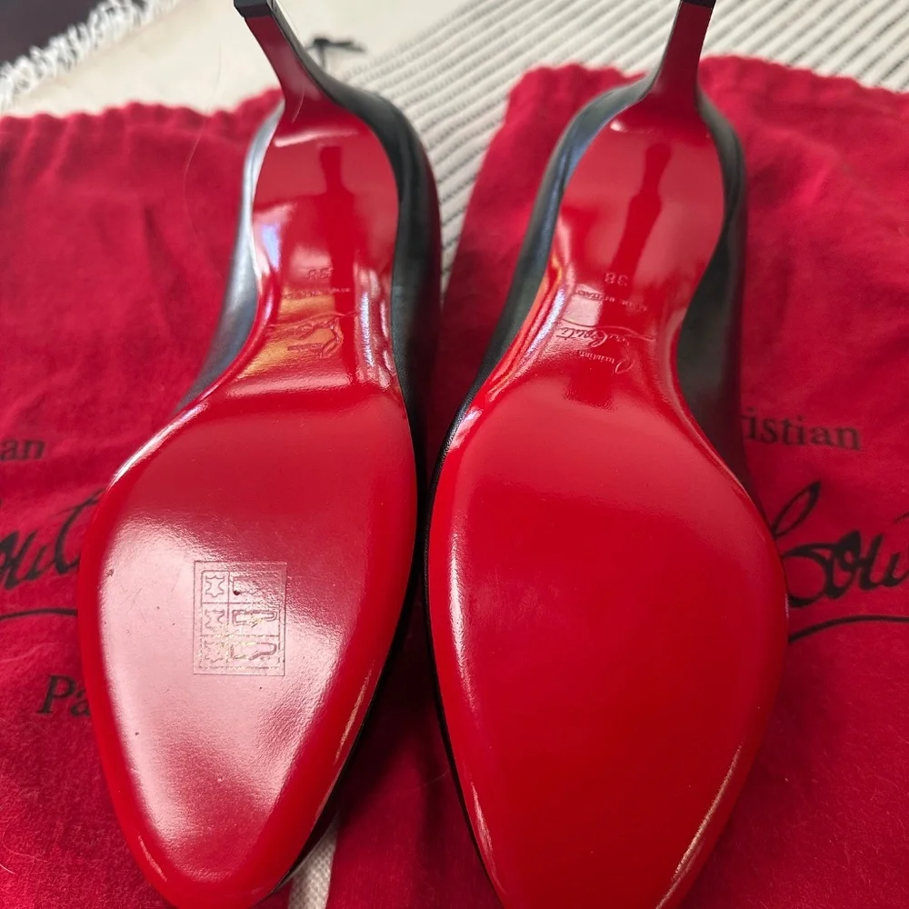 Christian Louboutin Simple Pump - Picture 4 of 10